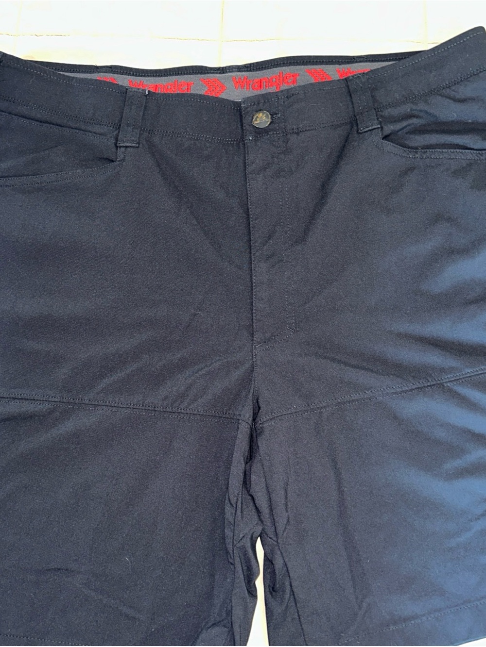 Wrangler Men’s Elastic waistband Cargo Shorts Size 40